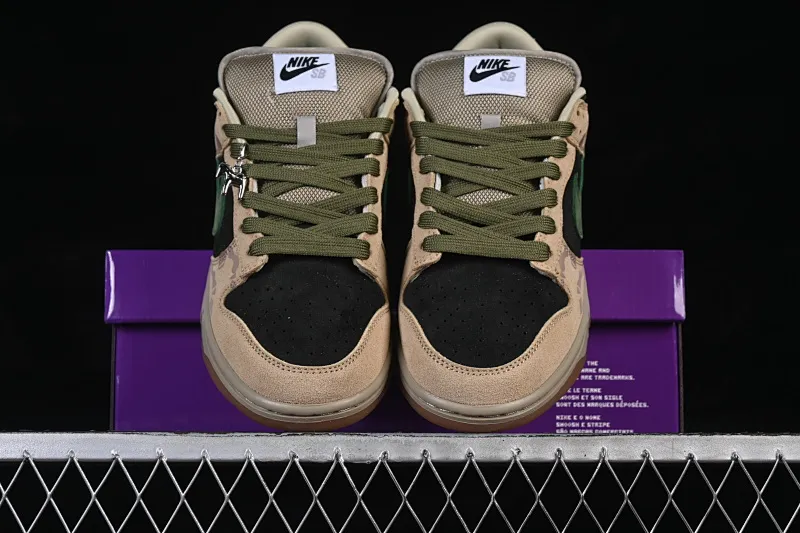 All Categories Nk SB Dunk Series Nk SB Dunk Low Low-top sneakers Nike SB Dunk Low Khaki black and green hook Low-top casual sneakers HJ0367-200
